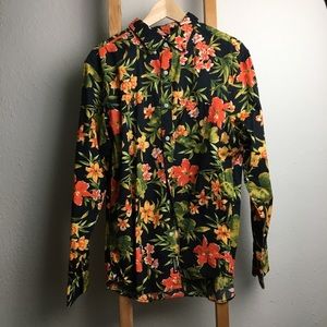 ‼️ American Eagle floral shirt ‼️